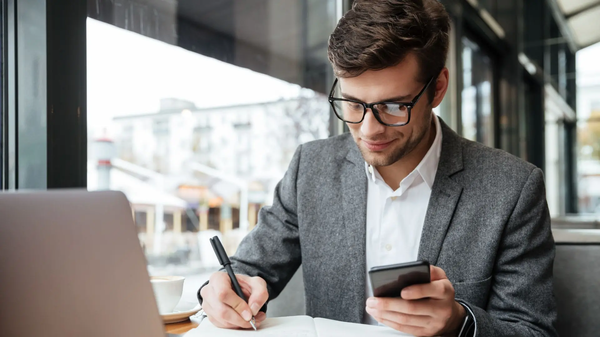 From Freelancer to Founder: How Co-Worki...